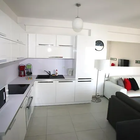 Apartament White Luxury *