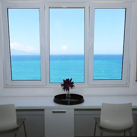 Apartament White Luxury Saranda